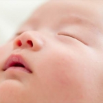 心がほんわか！子供が生まれた日から1年を1日1秒でつなげた動画