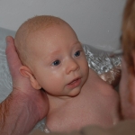 湯ざめには気をつけて　赤ちゃんをお風呂に入れるコツ