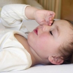 気をつけて！　小さな子供の睡眠不足症候群とは？