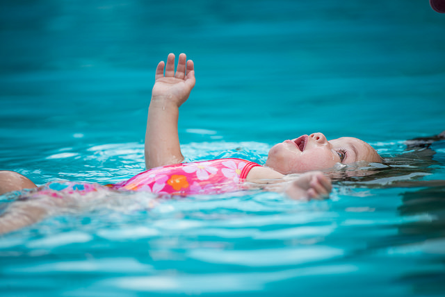 夏だ 子どもの水遊びは何歳から まんまみーあ